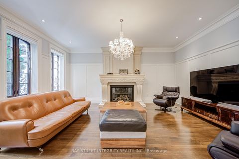 Photo 5 at 9 Highland Court, Aurora Village, Aurora