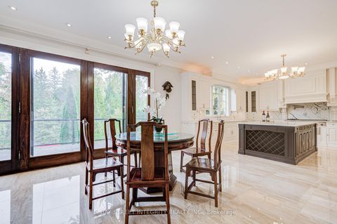 Photo 11 at 9 Highland Court, Aurora Village, Aurora