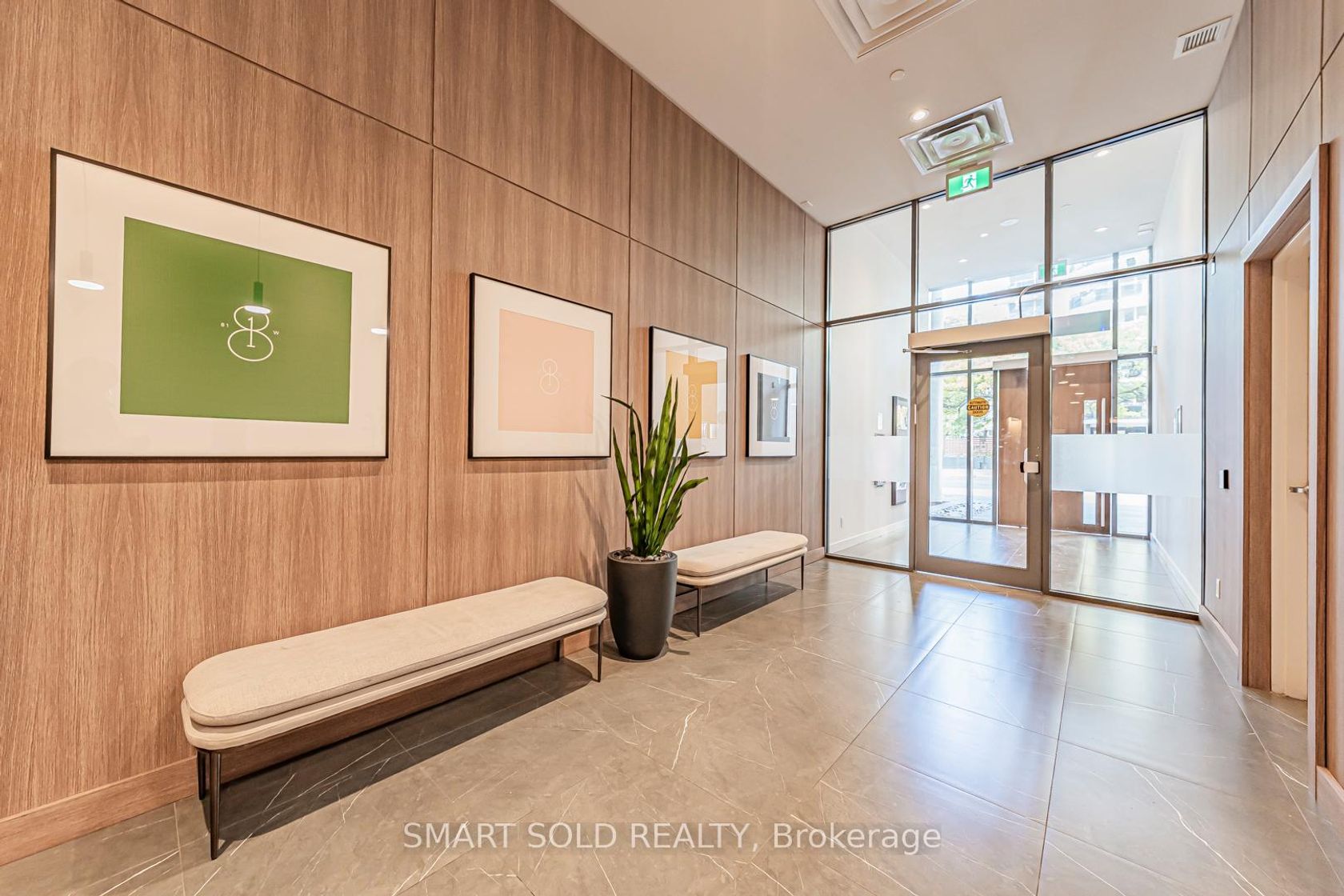 Photo 3 at 1307 - 81 Wellesley Street E, Yonge Corridor, Toronto Photo 3 at 1307 - 81 Wellesley Street E, Yonge Corridor, Toronto