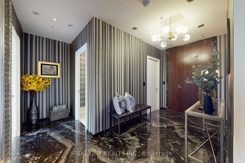 Photo 3 at 6205 - 180 UNIVERSITY Avenue, Bay Street Corridor, Toronto