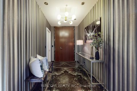 Photo 4 at 6205 - 180 UNIVERSITY Avenue, Bay Street Corridor, Toronto