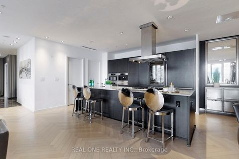 Photo 10 at 6205 - 180 UNIVERSITY Avenue, Bay Street Corridor, Toronto