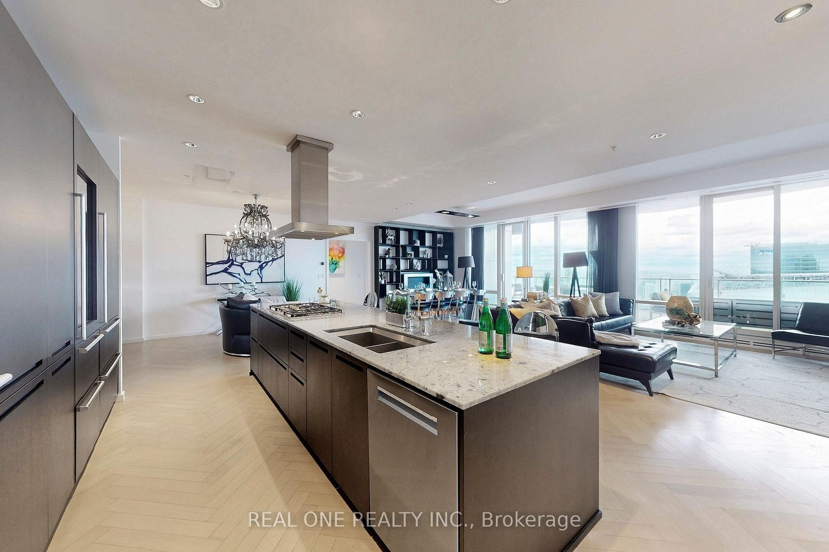 Photo 12 at 6205 - 180 UNIVERSITY Avenue, Bay Street Corridor, Toronto Photo 12 at 6205 - 180 UNIVERSITY Avenue, Bay Street Corridor, Toronto