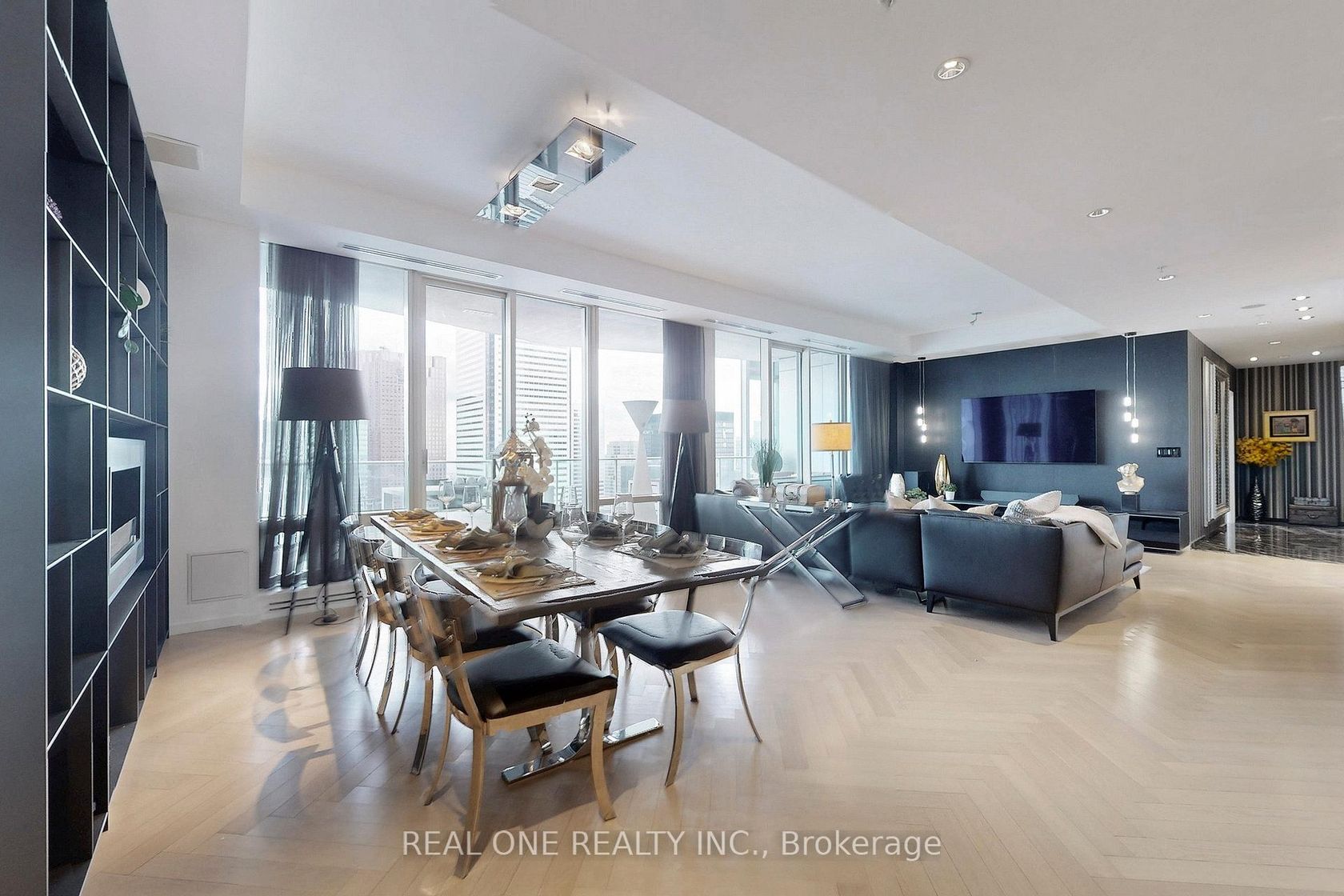 Photo 16 at 6205 - 180 UNIVERSITY Avenue, Bay Street Corridor, Toronto Photo 16 at 6205 - 180 UNIVERSITY Avenue, Bay Street Corridor, Toronto