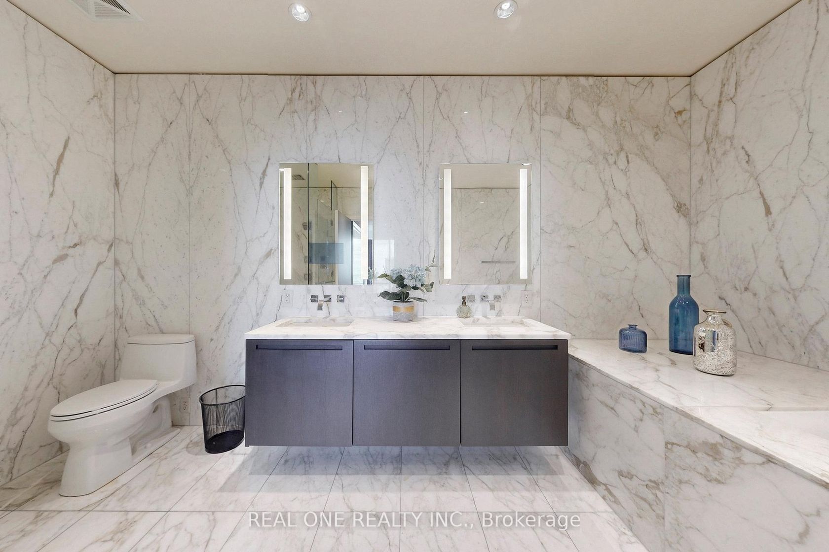 Photo 23 at 6205 - 180 UNIVERSITY Avenue, Bay Street Corridor, Toronto Photo 23 at 6205 - 180 UNIVERSITY Avenue, Bay Street Corridor, Toronto