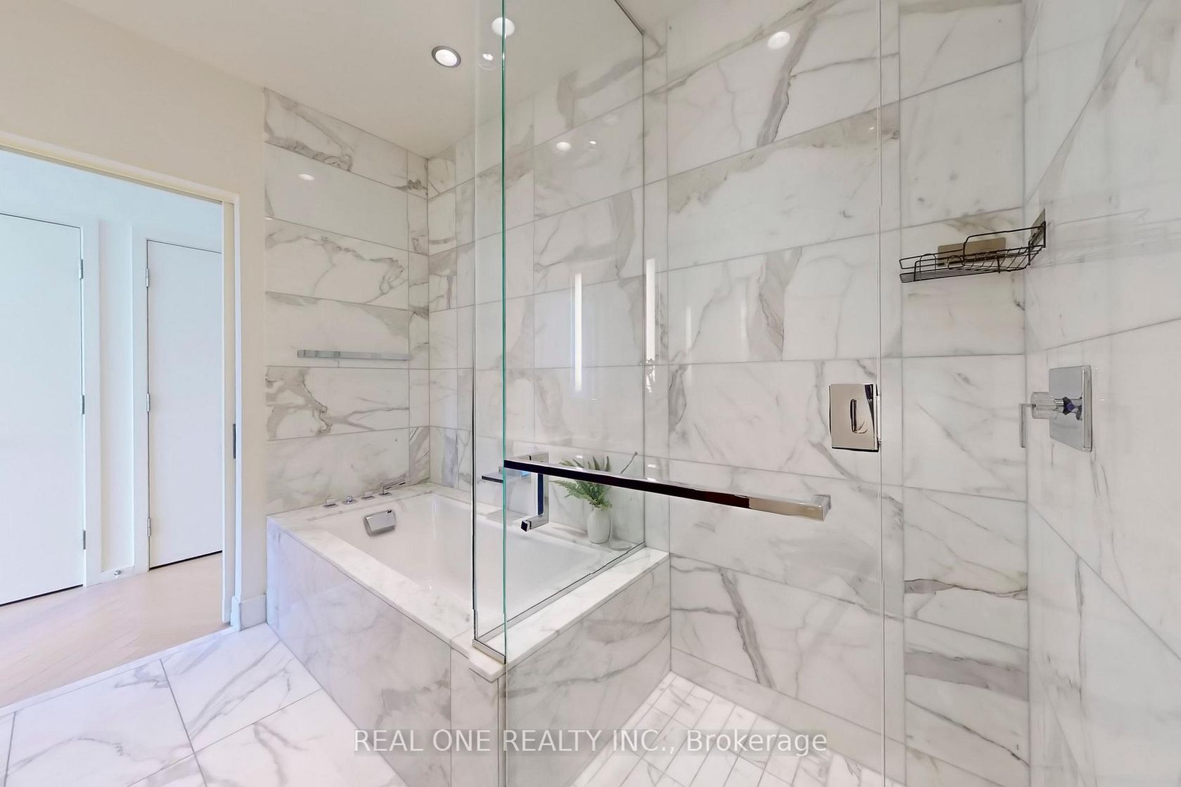 Photo 29 at 6205 - 180 UNIVERSITY Avenue, Bay Street Corridor, Toronto Photo 29 at 6205 - 180 UNIVERSITY Avenue, Bay Street Corridor, Toronto