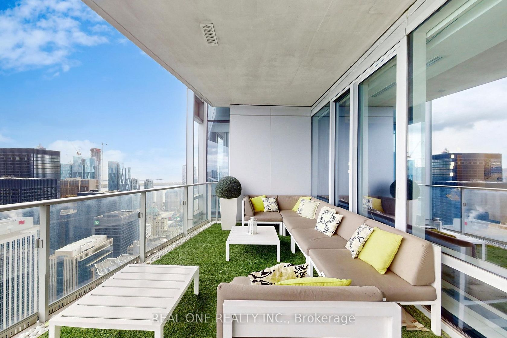 Photo 33 at 6205 - 180 UNIVERSITY Avenue, Bay Street Corridor, Toronto Photo 33 at 6205 - 180 UNIVERSITY Avenue, Bay Street Corridor, Toronto