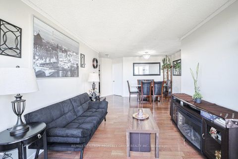 Photo 11 at 1621 - 3 Greystone Walk Drive, Kennedy Park, Toronto