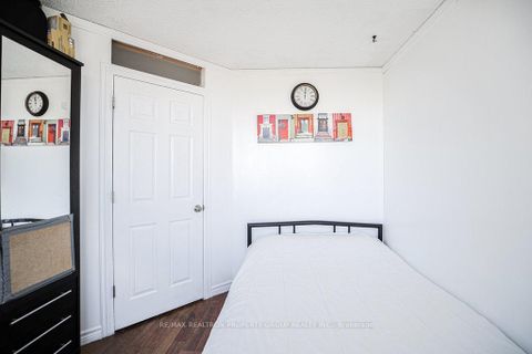 Photo 26 at 1621 - 3 Greystone Walk Drive, Kennedy Park, Toronto