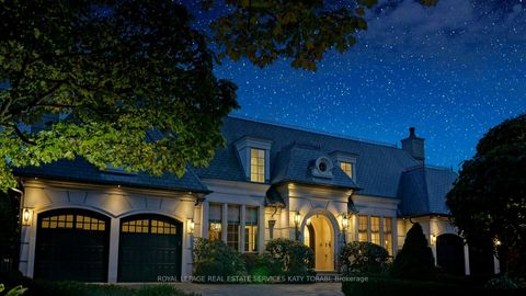 Photo 1 at 101 Forest Heights Boulevard, Windfields, Toronto