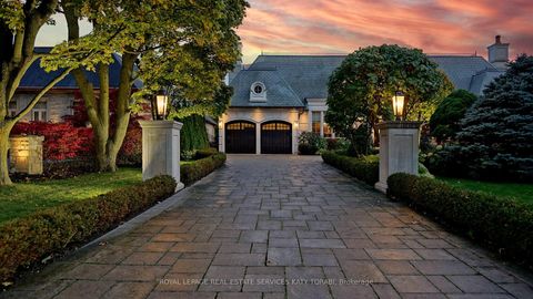 Photo 3 at 101 Forest Heights Boulevard, Windfields, Toronto