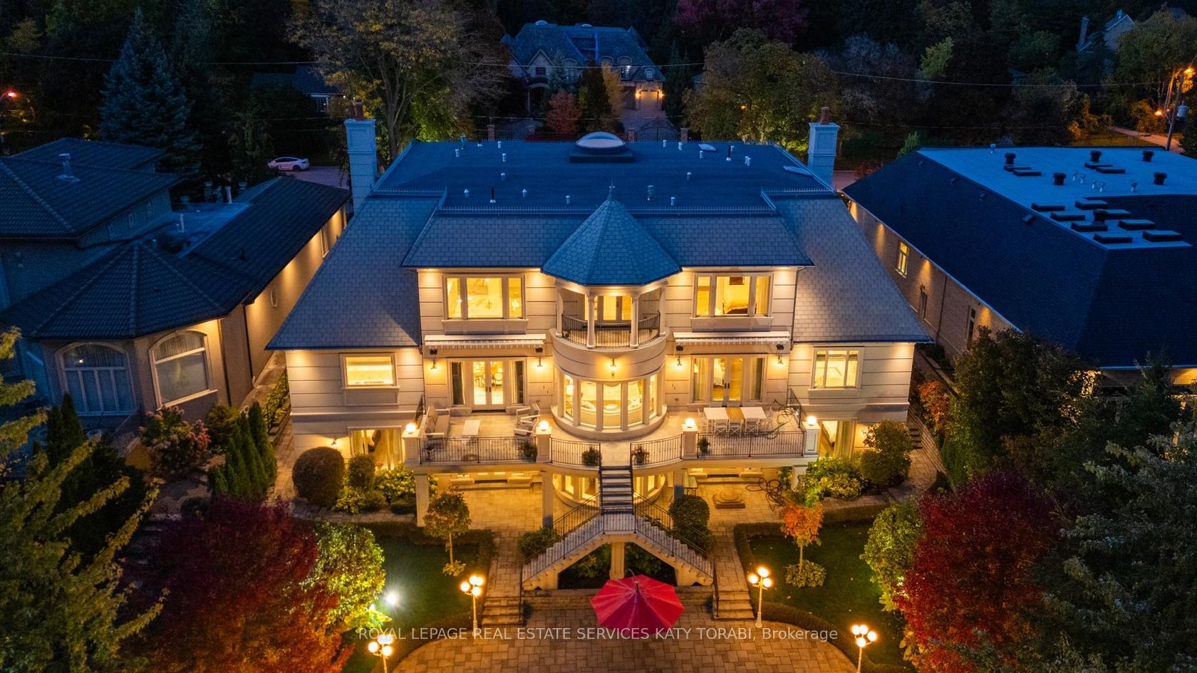 101 Forest Heights Boulevard, Windfields, Toronto photo number 2