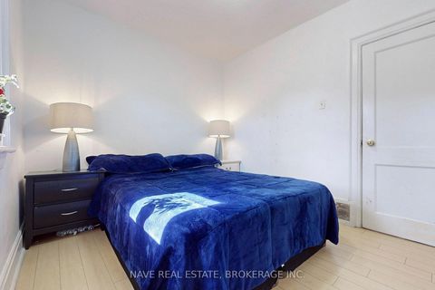 Photo 9 at 87 Steeles Avenue E, Newtonbrook East, Toronto