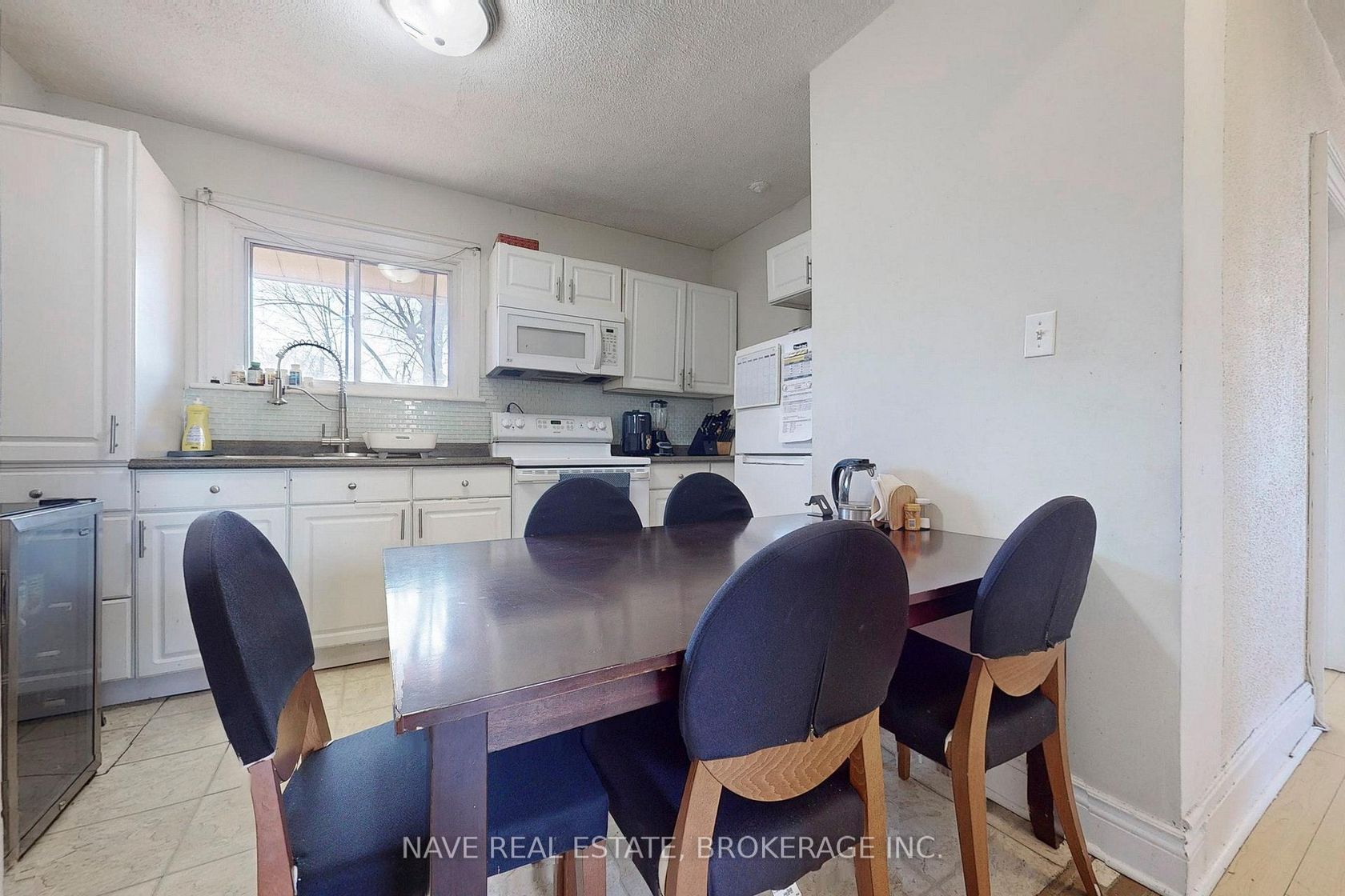 Photo 6 at 87 Steeles Avenue E, Newtonbrook East, Toronto Photo 6 at 87 Steeles Avenue E, Newtonbrook East, Toronto