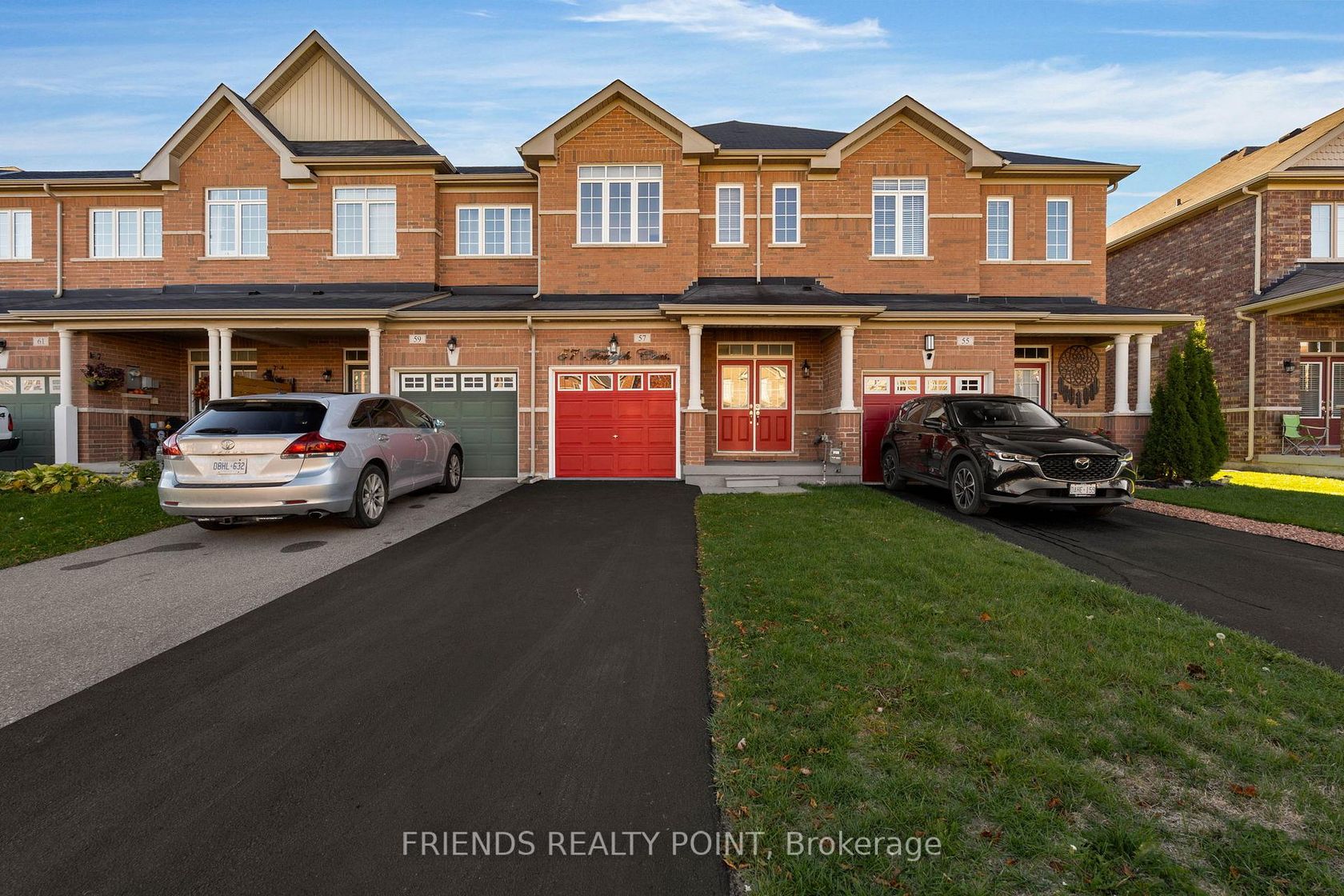 57 Forsyth Crescent, West Bayfield, Barrie photo 2