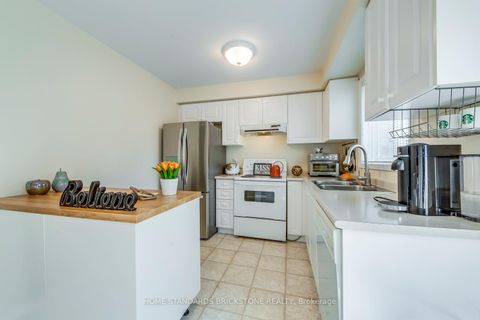 Photo 5 at 36 Trevino Circle, 400 North, Barrie
