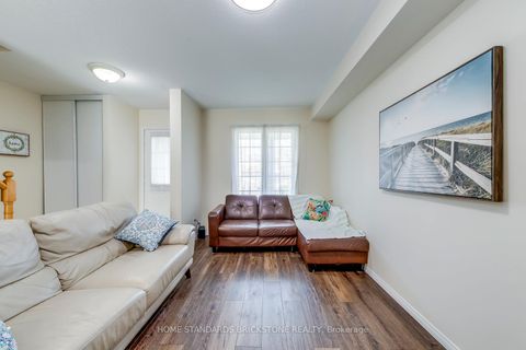 Photo 9 at 36 Trevino Circle, 400 North, Barrie