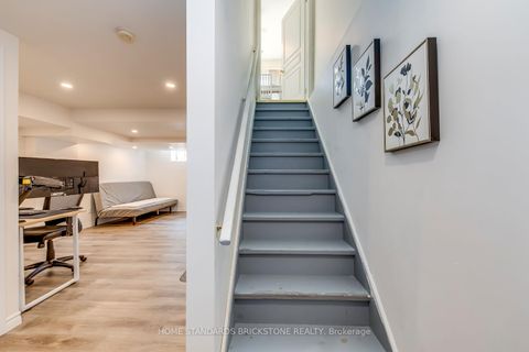 Photo 21 at 36 Trevino Circle, 400 North, Barrie