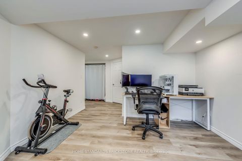 Photo 24 at 36 Trevino Circle, 400 North, Barrie