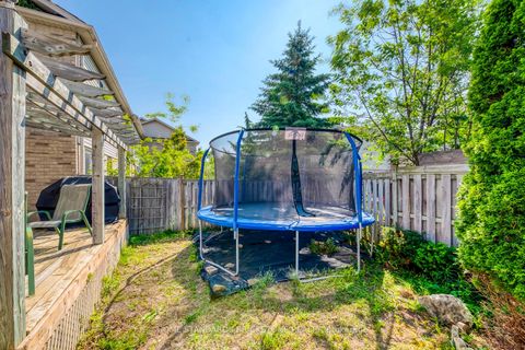 Photo 28 at 36 Trevino Circle, 400 North, Barrie