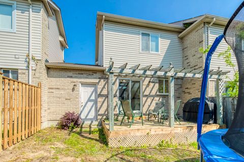 Photo 30 at 36 Trevino Circle, 400 North, Barrie