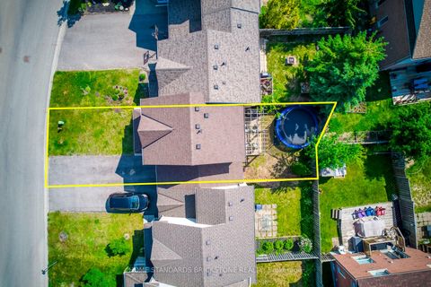 Photo 37 at 36 Trevino Circle, 400 North, Barrie