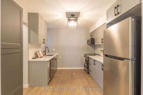 Photo 6 at 4 - 141 Ripley Court, CP College Park, Oakville