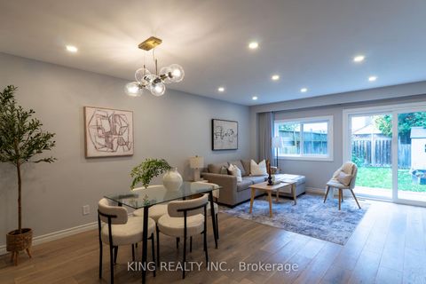 Photo 8 at 4 - 141 Ripley Court, CP College Park, Oakville