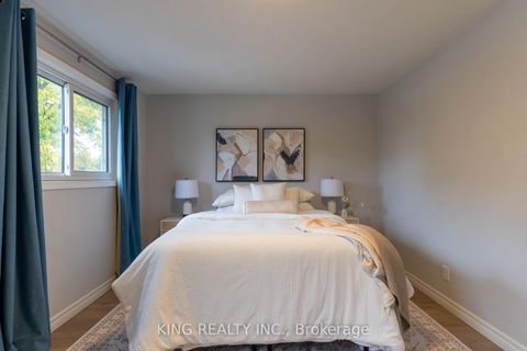 Photo 24 at 4 - 141 Ripley Court, CP College Park, Oakville