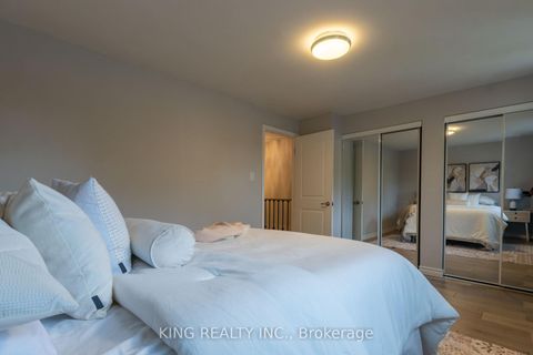 Photo 25 at 4 - 141 Ripley Court, CP College Park, Oakville