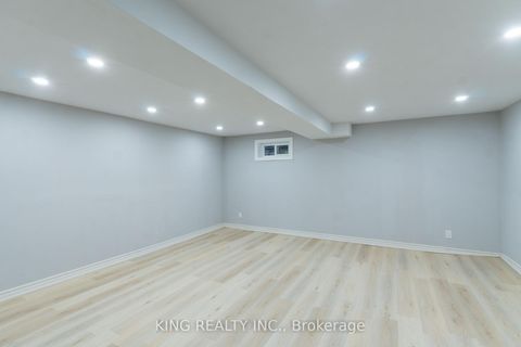 Photo 28 at 4 - 141 Ripley Court, CP College Park, Oakville