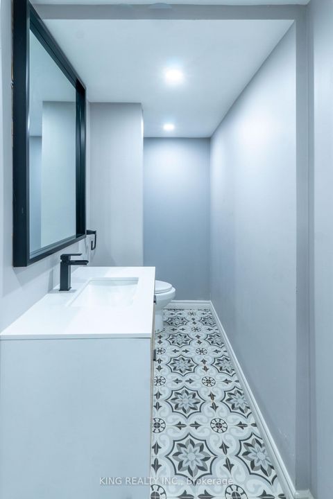 Photo 36 at 4 - 141 Ripley Court, CP College Park, Oakville