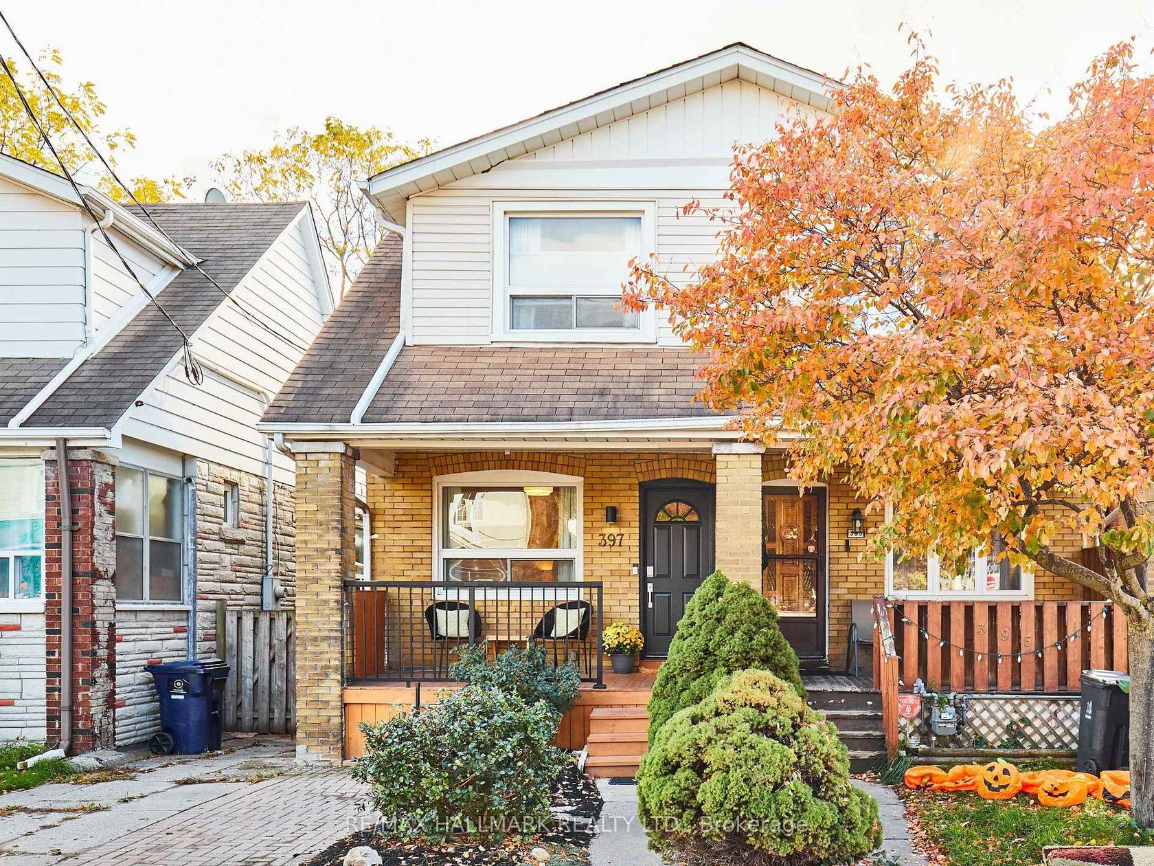 397 Sammon Avenue, East York, Toronto photo number 2