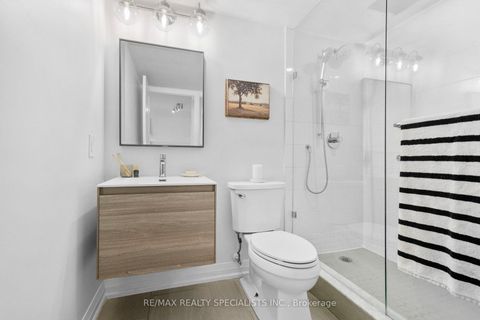 Photo 14 at 710 - 10 Yonge Street, Waterfront Communities C1, Toronto