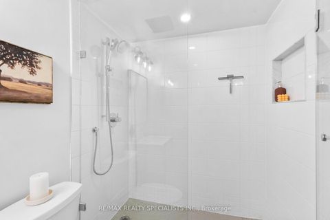 Photo 15 at 710 - 10 Yonge Street, Waterfront Communities C1, Toronto