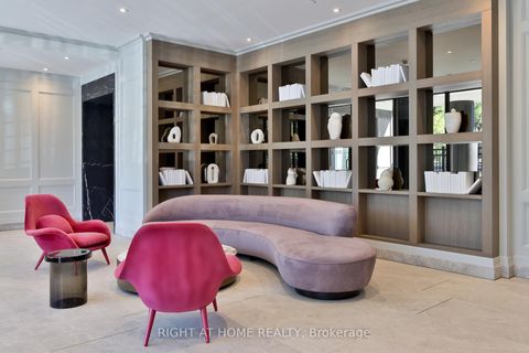 Photo 11 at 404 - 10 Prince Arthur Avenue, Annex, Toronto