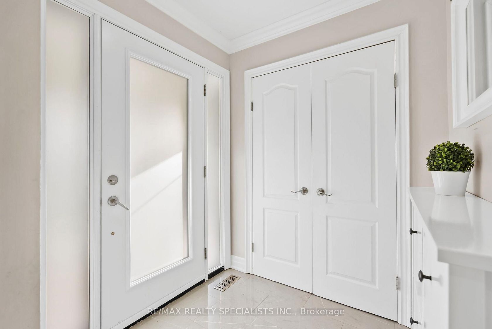 Photo 4 at 8 Brumwell Street, Centennial Scarborough, Toronto Photo 4 at 8 Brumwell Street, Centennial Scarborough, Toronto