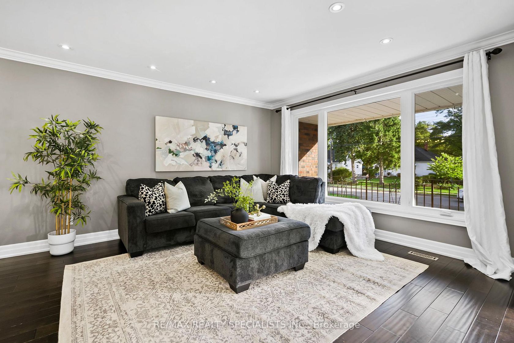 Photo 6 at 8 Brumwell Street, Centennial Scarborough, Toronto Photo 6 at 8 Brumwell Street, Centennial Scarborough, Toronto