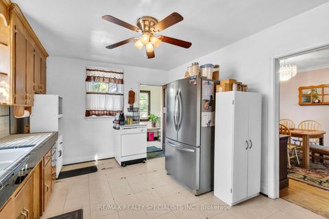 Photo 14 at 50 Twenty Third Street, Long Branch, Toronto