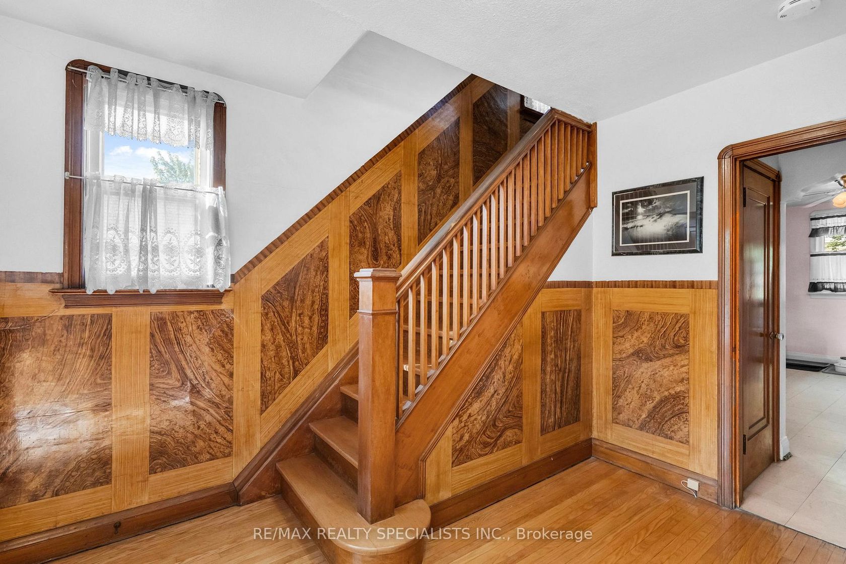 Photo 5 at 50 Twenty Third Street, Long Branch, Toronto Photo 5 at 50 Twenty Third Street, Long Branch, Toronto