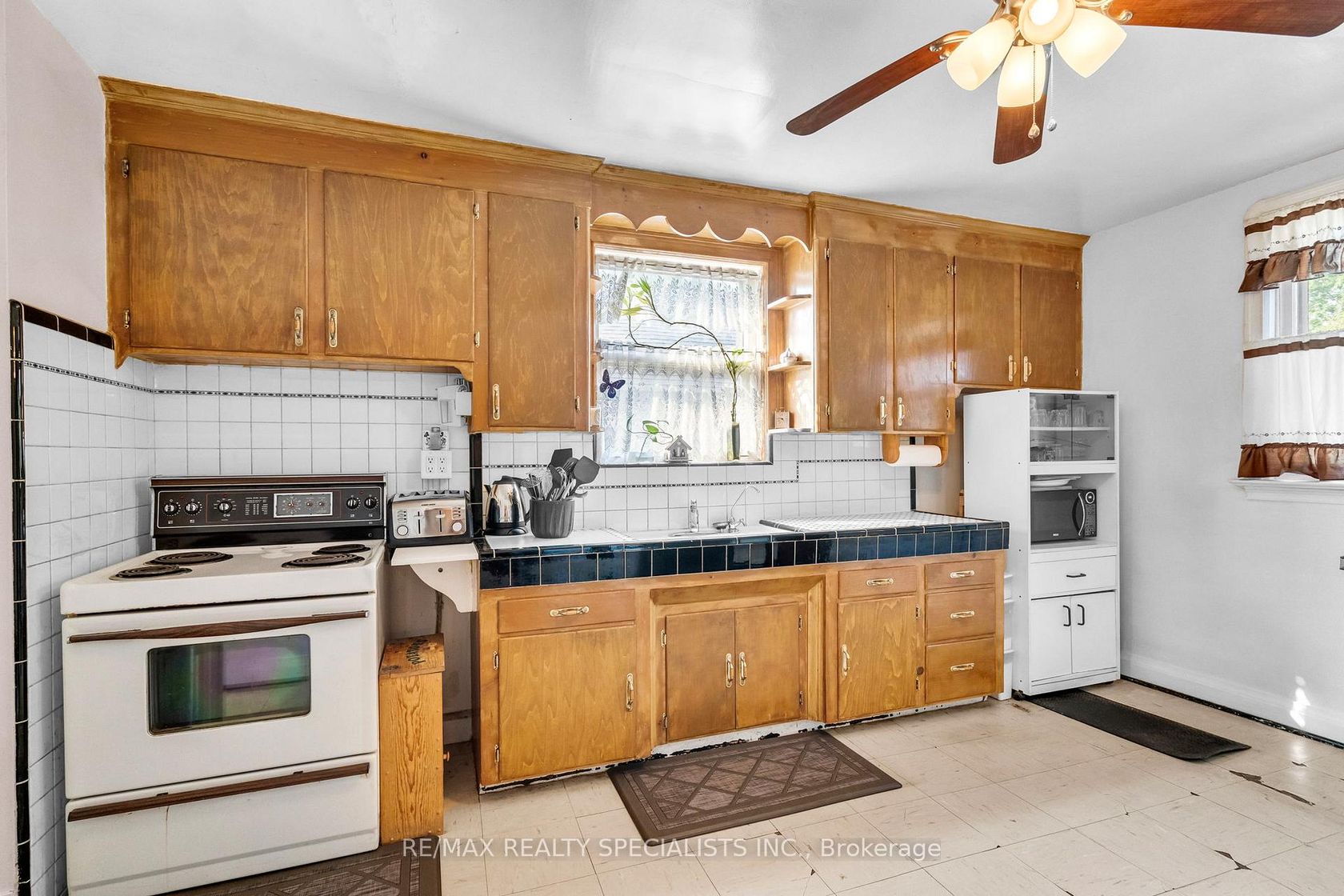 Photo 13 at 50 Twenty Third Street, Long Branch, Toronto Photo 13 at 50 Twenty Third Street, Long Branch, Toronto