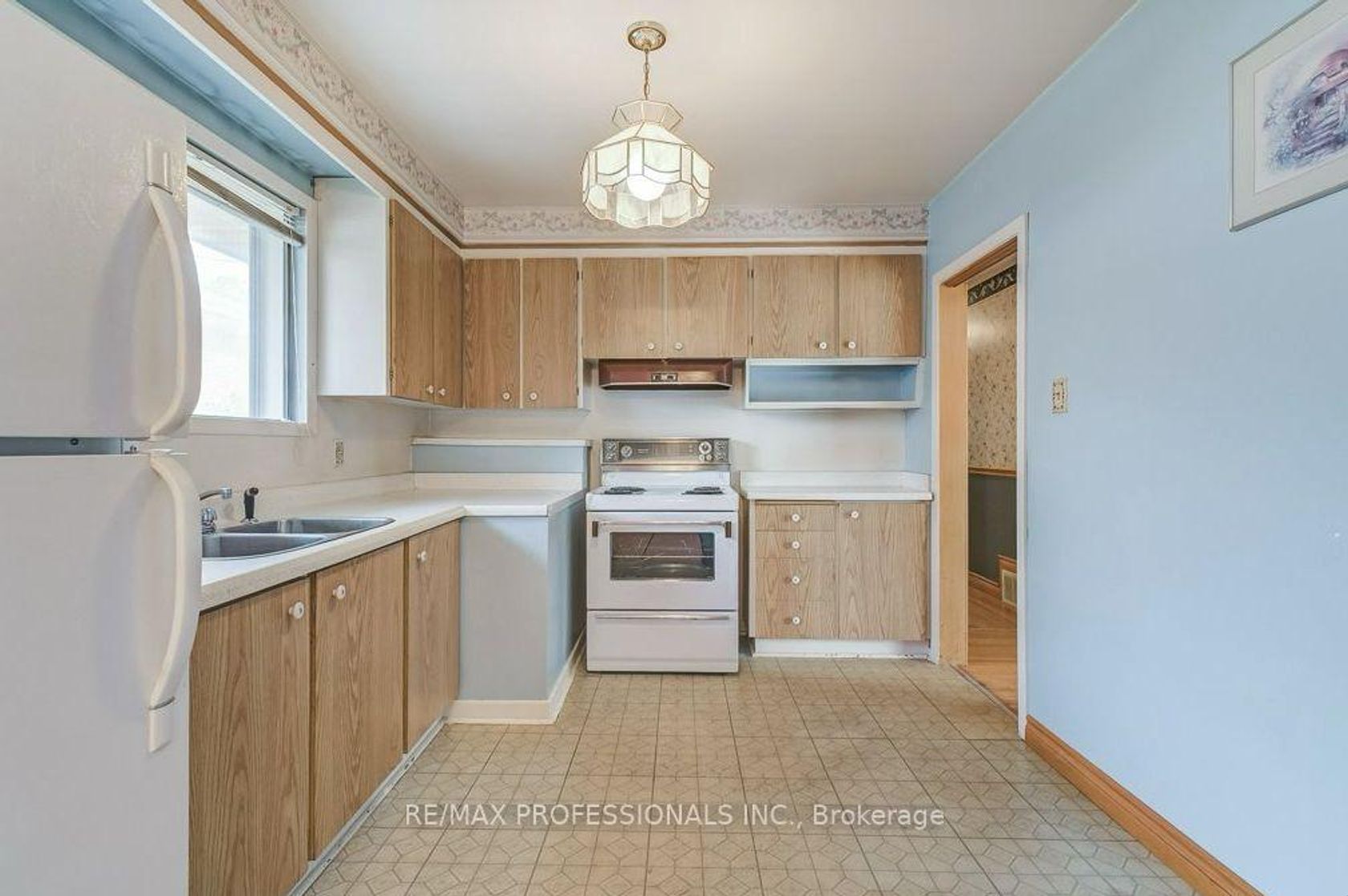 Photo 3 at 30 Renault Crescent, Humber Heights, Toronto Photo 3 at 30 Renault Crescent, Humber Heights, Toronto