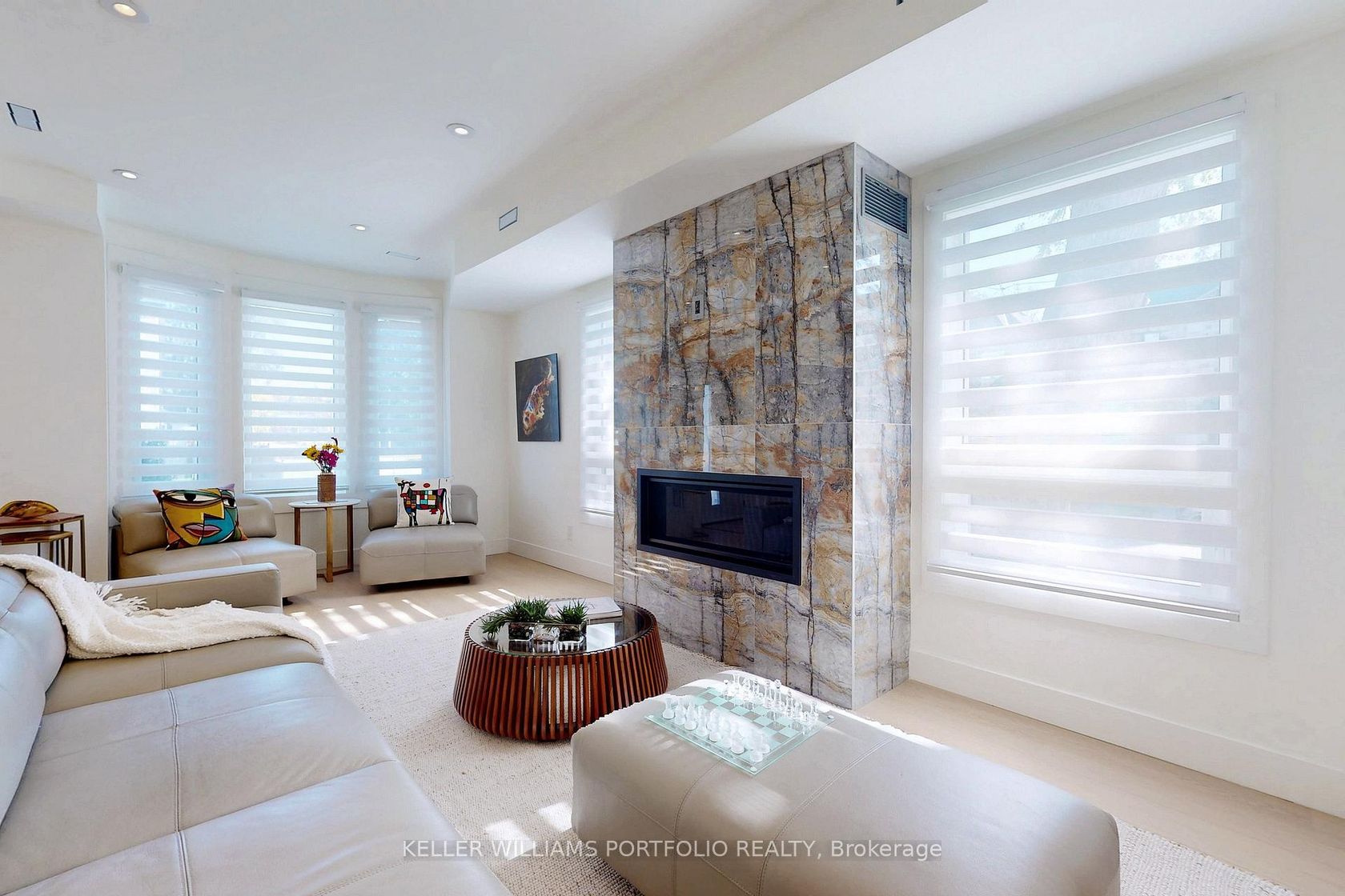 Photo 2 at 22 Pitt Avenue, Birchmount, Toronto Photo 2 at 22 Pitt Avenue, Birchmount, Toronto