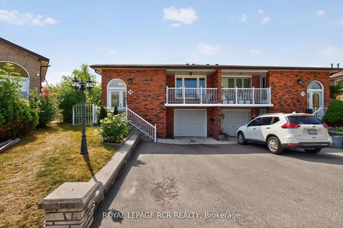 Photo 0 at 19 Navaho Drive, Pleasant View, Toronto