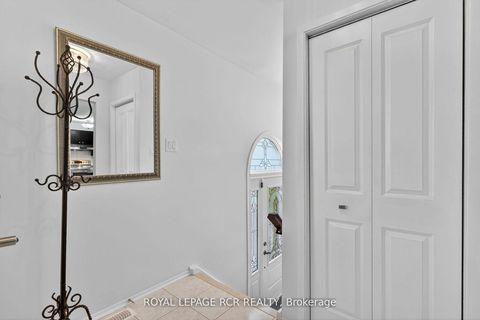 Photo 6 at 19 Navaho Drive, Pleasant View, Toronto
