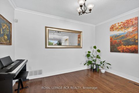Photo 13 at 19 Navaho Drive, Pleasant View, Toronto