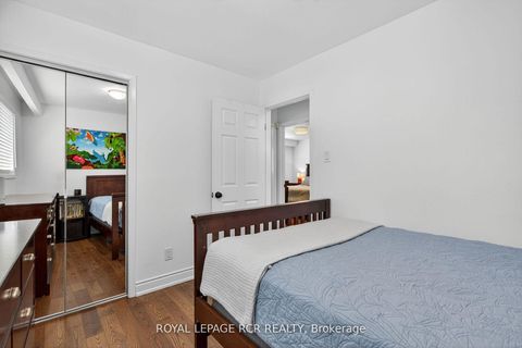 Photo 16 at 19 Navaho Drive, Pleasant View, Toronto
