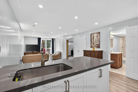 Photo 26 at 19 Navaho Drive, Pleasant View, Toronto