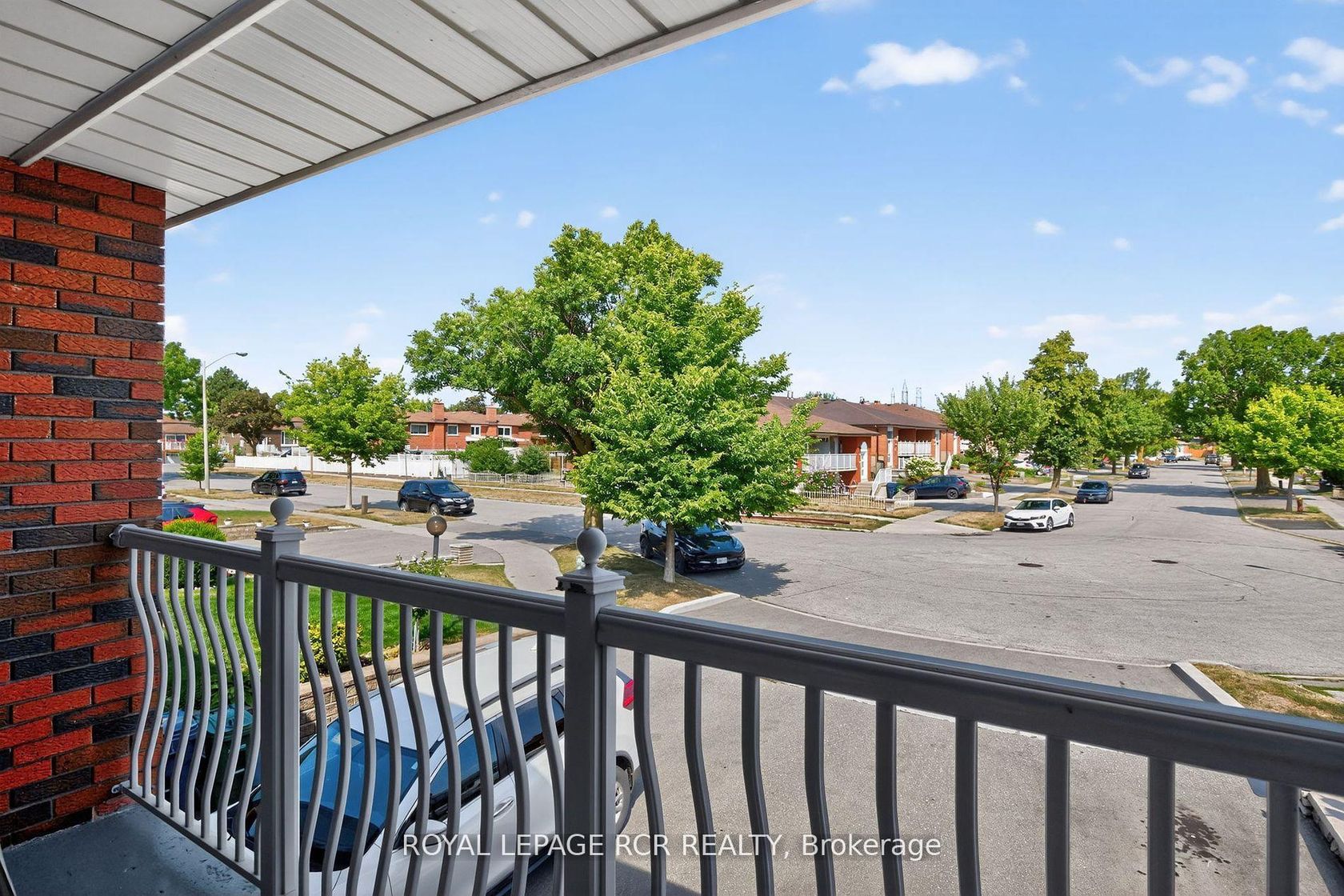 Photo 2 at 19 Navaho Drive, Pleasant View, Toronto Photo 2 at 19 Navaho Drive, Pleasant View, Toronto