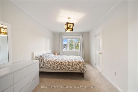 Photo 14 at 584 Willowick Drive, Wyndham, Newmarket